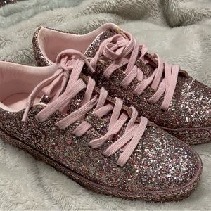 ALDO - pink heavy glitter - size 7